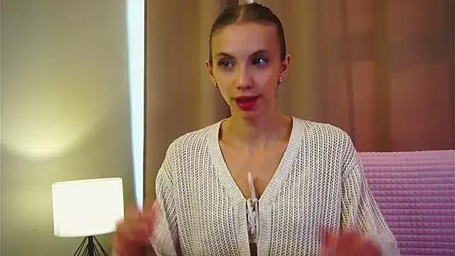 CateEckersley from StripChat is Freechat