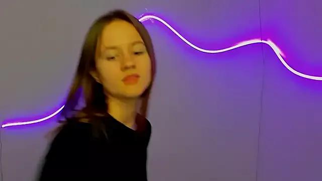 Catherine_e from StripChat is Freechat