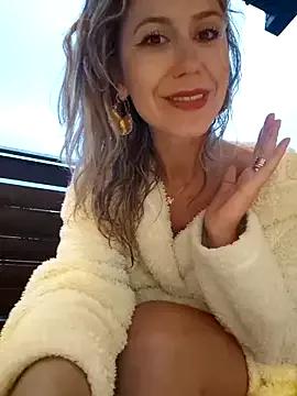 CelynaRoss from StripChat is Freechat