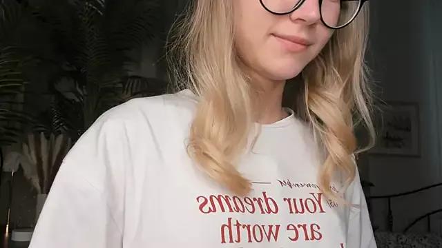 ChinBonnell from StripChat is Freechat