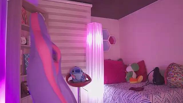 chloe_moons_ from StripChat is Freechat