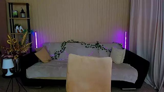ChristinaConteeree from StripChat is Freechat