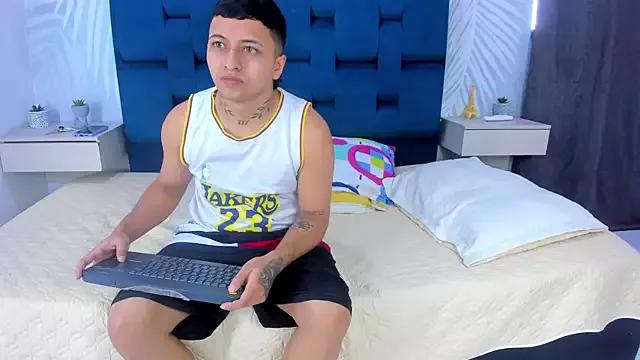 COUPLE_PERVERTED_ from StripChat is Freechat
