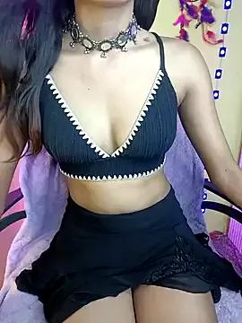 crezygirl0143 from StripChat is Freechat