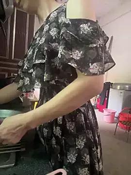 crhong666 from StripChat is Freechat