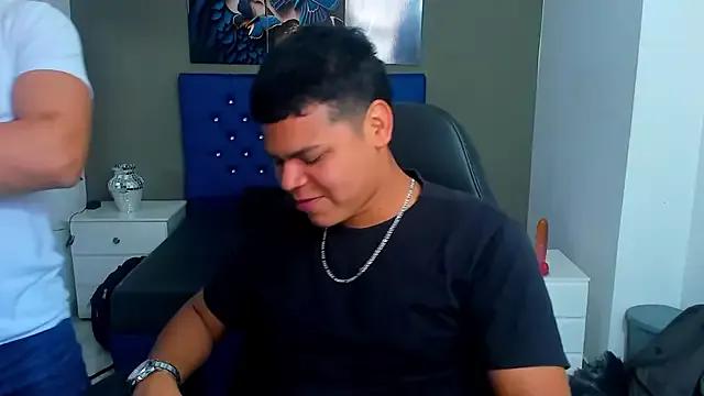CrisAndErick from StripChat is Freechat