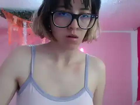 cristal_hills_19 from StripChat is Freechat