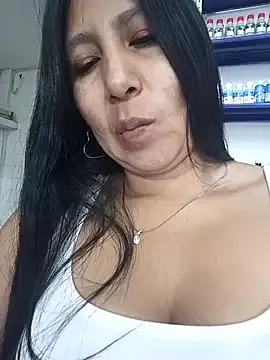 Cristal_jennerr from StripChat is Freechat