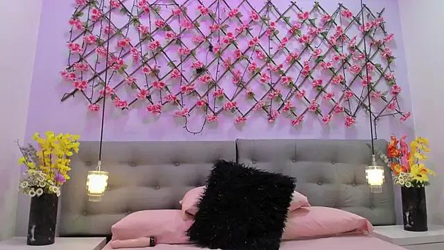 CristalShay from StripChat is Freechat