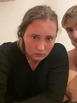 CurvySabrina from StripChat is Freechat