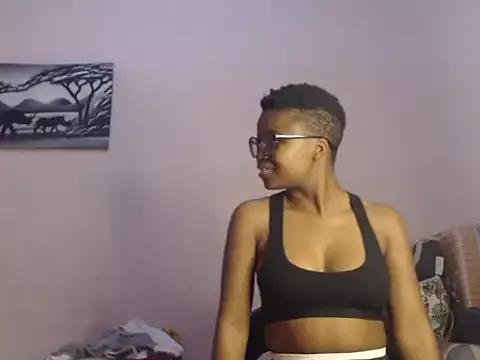 Curvysmallyxx from StripChat is Freechat