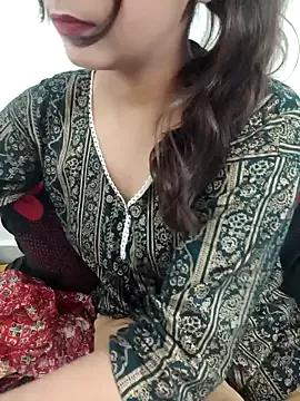 Cute_tanvi_ from StripChat is Freechat