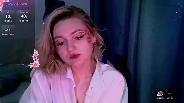 cutepie33 from StripChat is Freechat