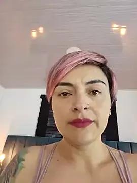 Daniela_Leonn from StripChat is Freechat