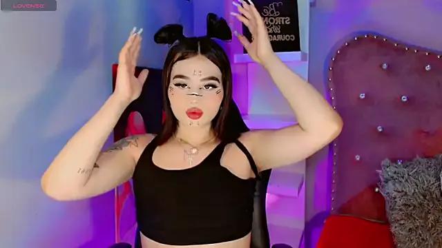 Daphnne_Foxx from StripChat is Freechat