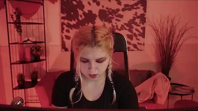 DiaAngell from StripChat