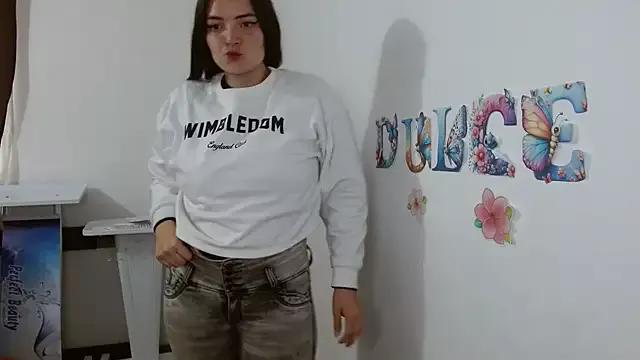 dulce__222 from StripChat is Freechat