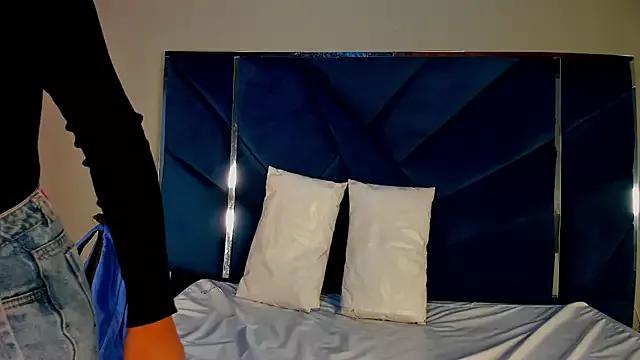 Dulce_Pettit from StripChat is Freechat
