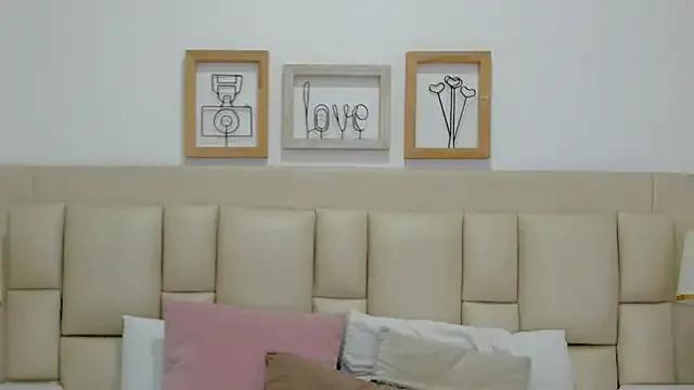 EbonyLudovica from StripChat is Freechat