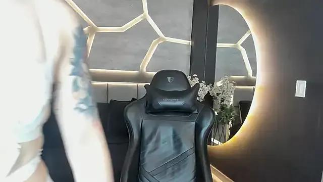 EileenGray1 from StripChat is Freechat