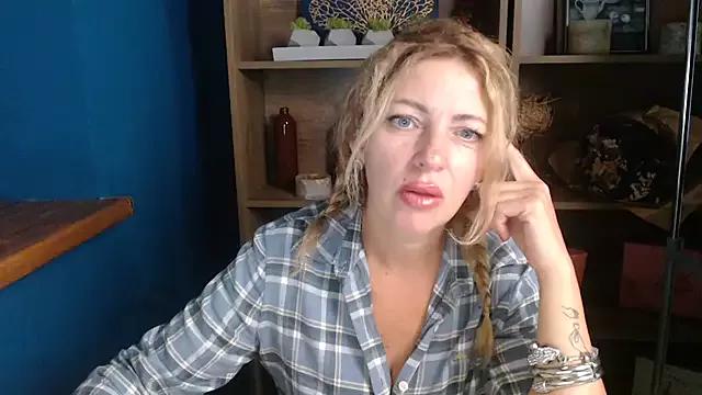 elegance_lady from StripChat is Freechat