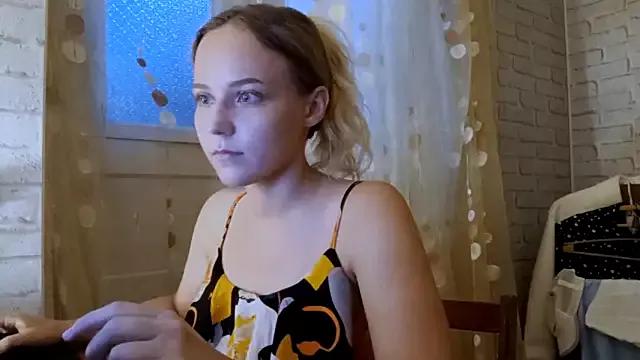 ElisMitchell from StripChat is Freechat