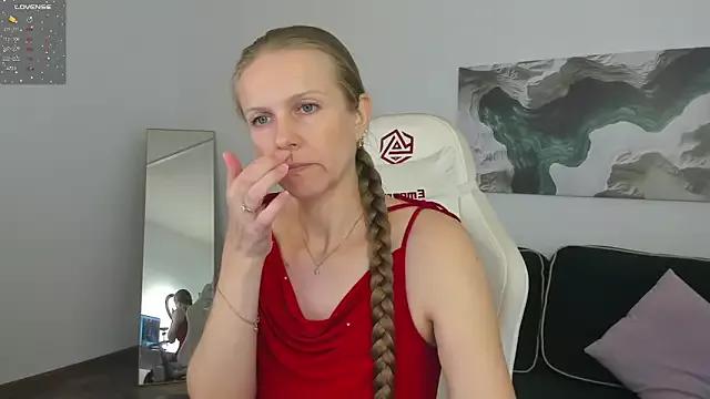 Eliza_Wilsoon from StripChat is Freechat