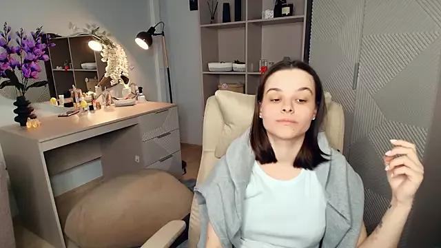 EllenMartinn from StripChat is Freechat