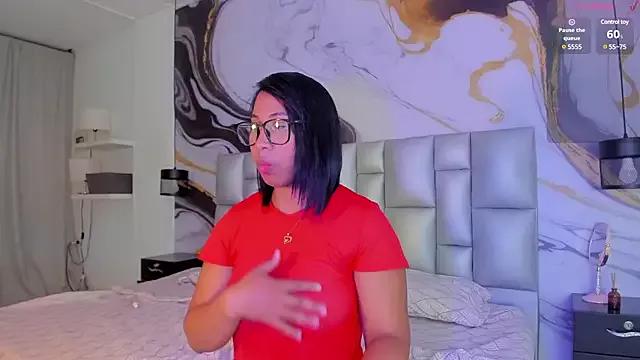 Elowen_Clark from StripChat is Freechat