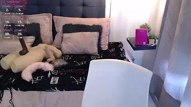 elowen_halley1 from StripChat is Freechat