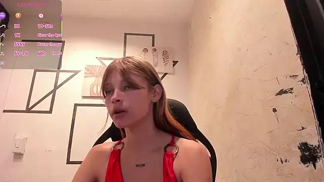 ElviraRosse_ from StripChat is Freechat