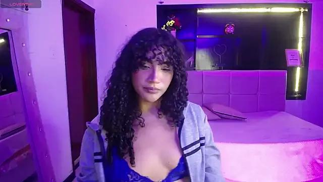 emiily_smith1 from StripChat is Freechat