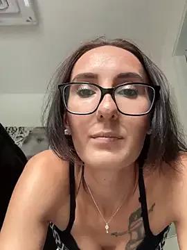 Emilia_Mausi from StripChat is Freechat