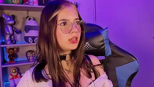 EmilyMiller_ from StripChat is Freechat