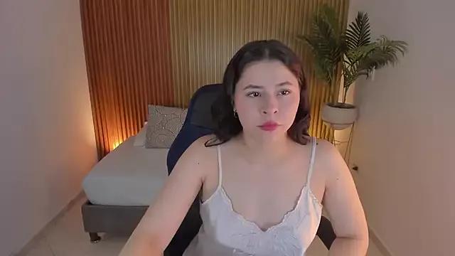 emma_fhox from StripChat is Freechat