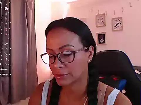 emmily_castro from StripChat is Freechat