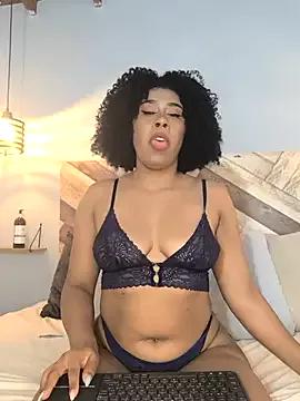 EmmilyBrant from StripChat is Freechat
