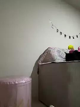 estefania_teen from StripChat is Freechat