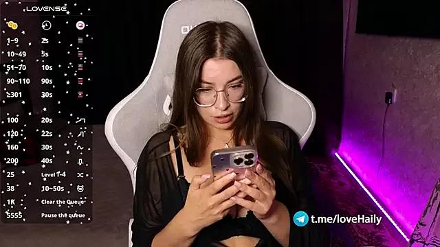 EuphoriaHaily from StripChat