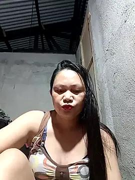 Everleigh_mom from StripChat