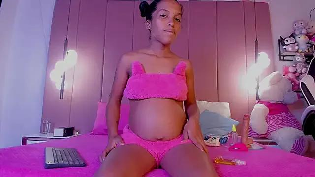 Everly_Smith from StripChat