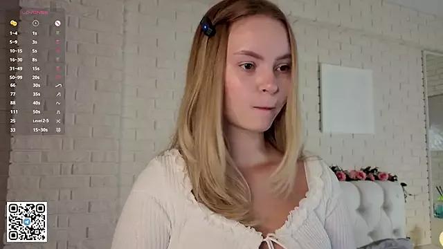 FlowersLover from StripChat is Freechat