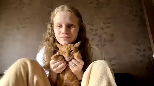 GlyndaCaver from StripChat is Freechat