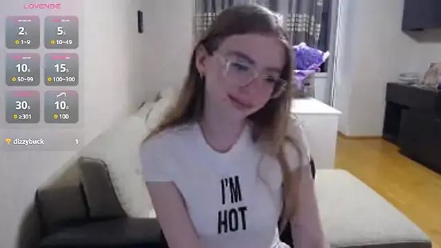 GuinevereDollins from StripChat is Freechat