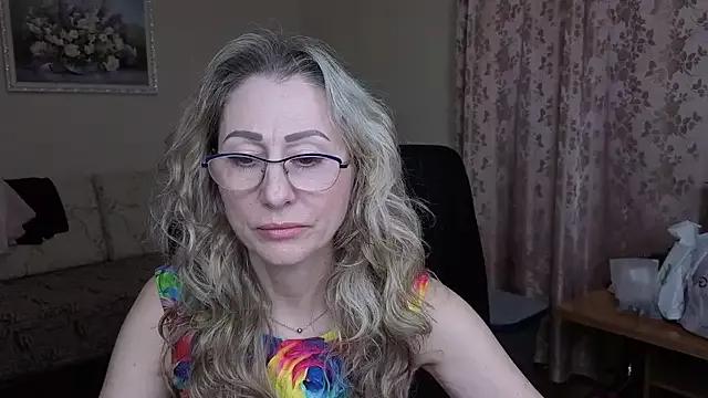 Habibi_Honeyy from StripChat is Freechat