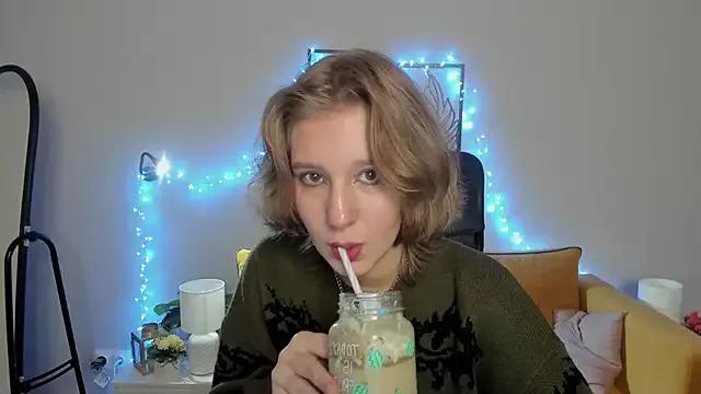 Hailey_Foxy from StripChat is Freechat