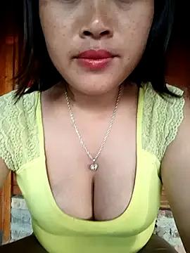 halenka-00 from StripChat is Freechat