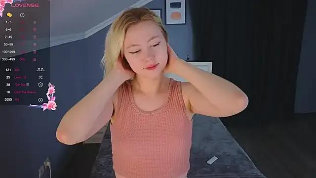 Heily_Planet from StripChat is Freechat