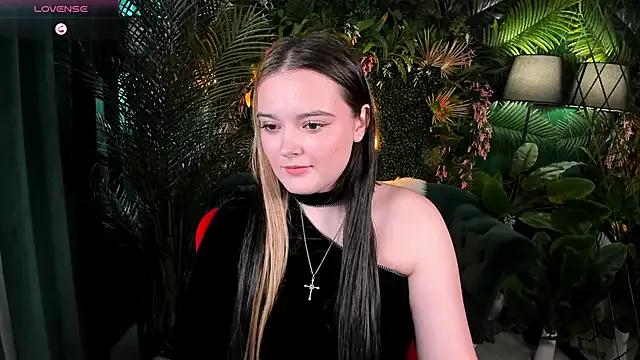 HeyMary from StripChat is Freechat