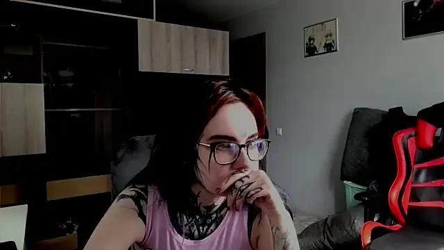HighelikeGirl from StripChat is Freechat